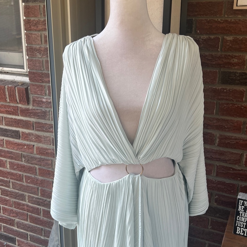 Significant Other Akila Plissé Cut-Out Maxi Dress Size 6 NWT - Picture 7 of 9